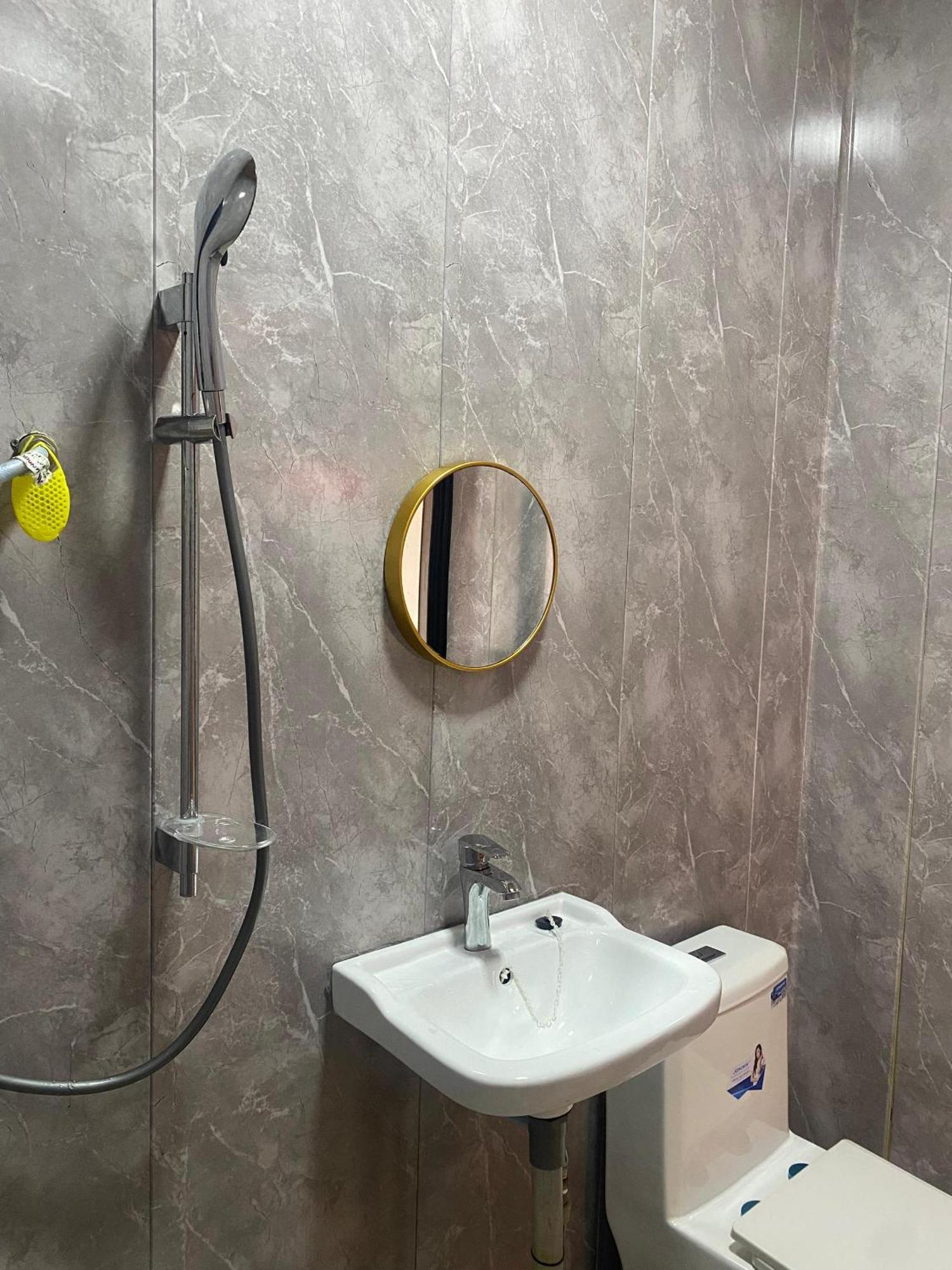 Gayang Friendly Water House Homestay Кота-Кинабалу Экстерьер фото