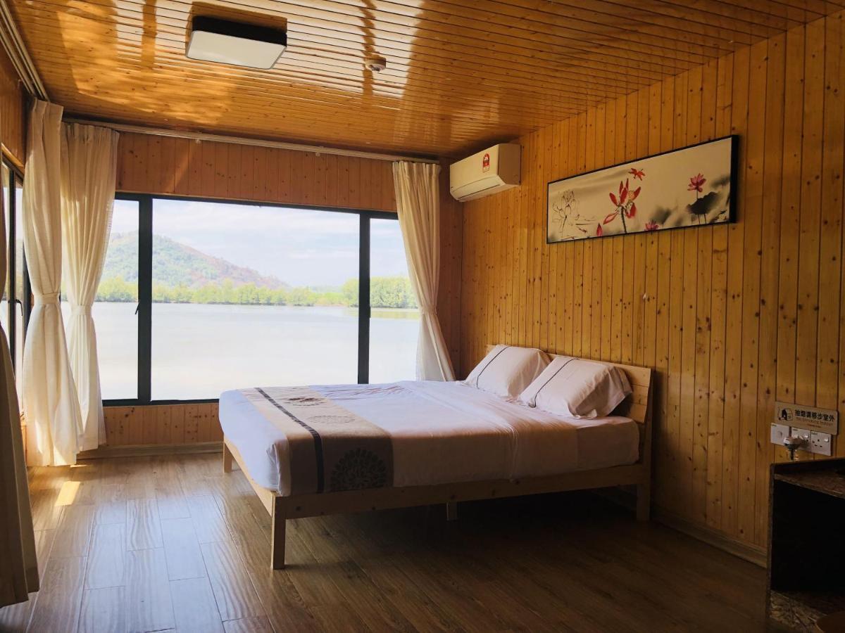 Gayang Friendly Water House Homestay Кота-Кинабалу Экстерьер фото
