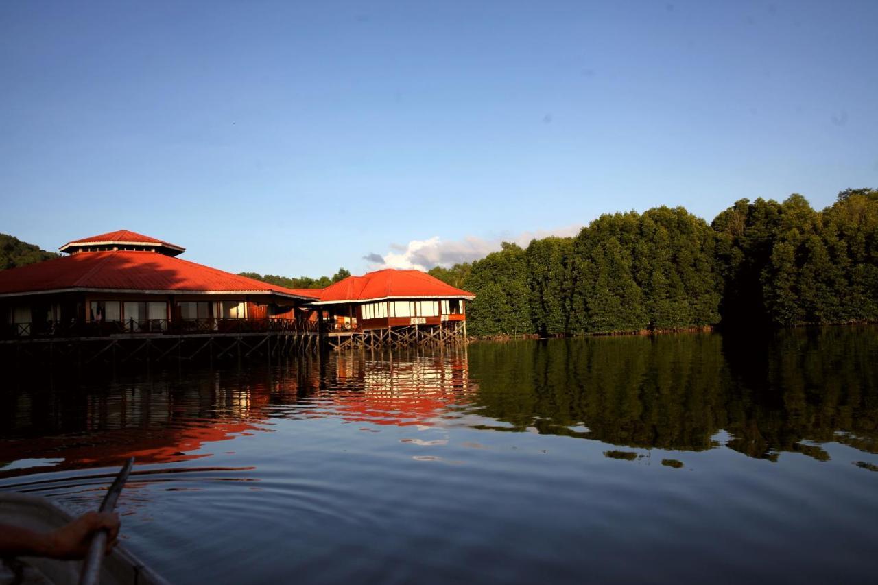 Gayang Friendly Water House Homestay Кота-Кинабалу Экстерьер фото