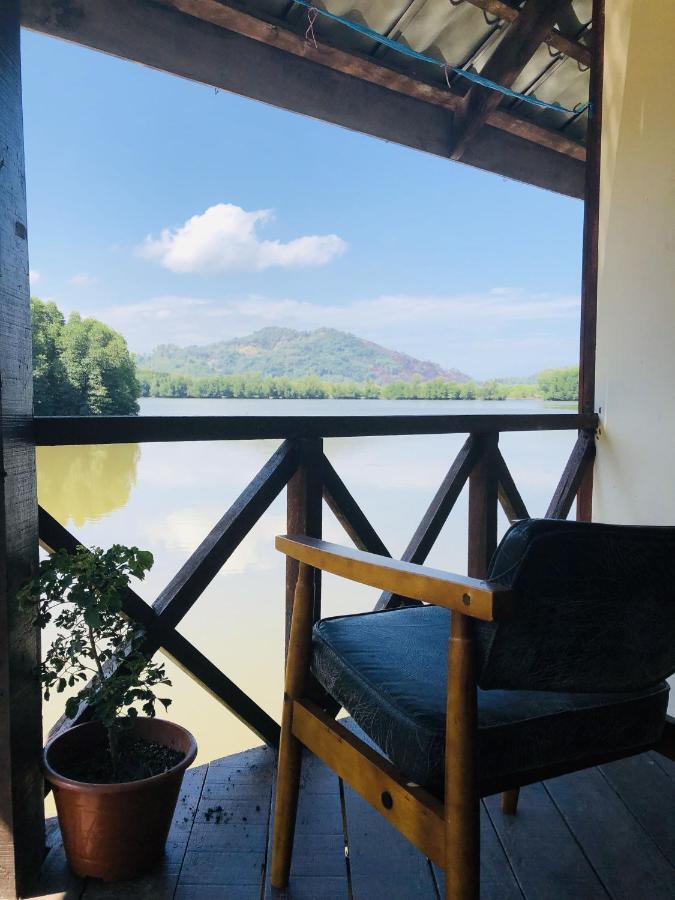 Gayang Friendly Water House Homestay Кота-Кинабалу Экстерьер фото