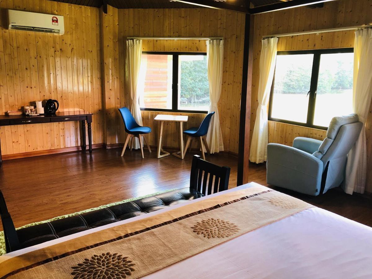 Gayang Friendly Water House Homestay Кота-Кинабалу Экстерьер фото