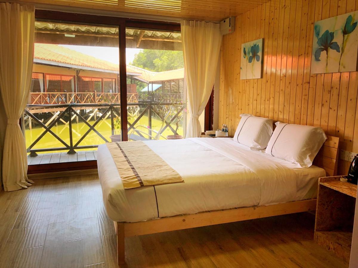 Gayang Friendly Water House Homestay Кота-Кинабалу Экстерьер фото