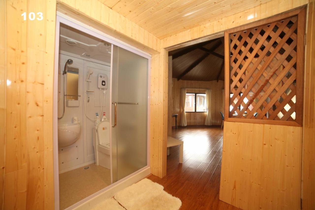 Gayang Friendly Water House Homestay Кота-Кинабалу Экстерьер фото