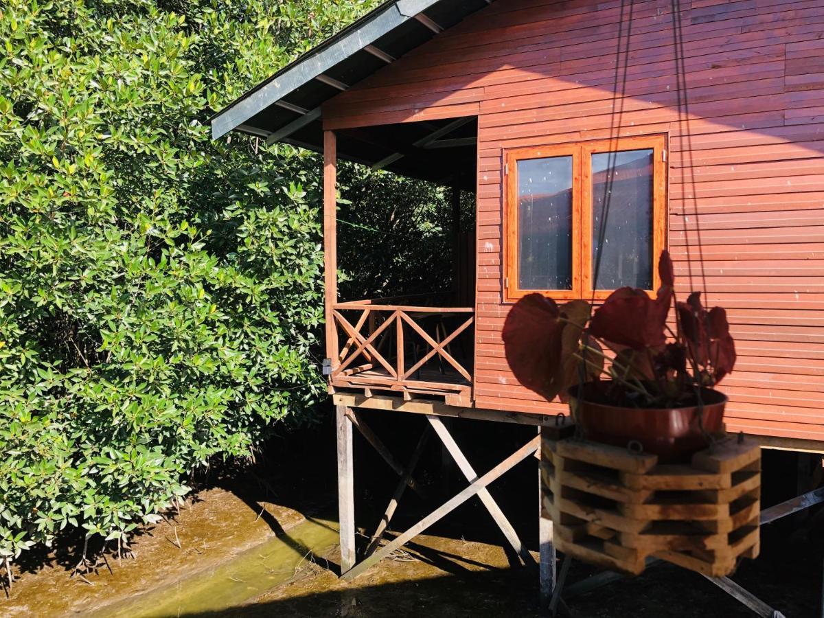 Gayang Friendly Water House Homestay Кота-Кинабалу Экстерьер фото